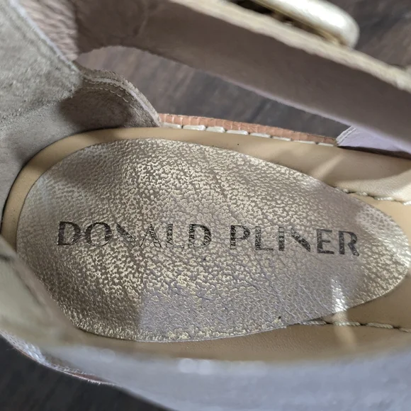 NWOT Donald Pliner Junnah Pale Gold Strappy Heel Sandals Women's Size 7.5M - Picture 8 of 13